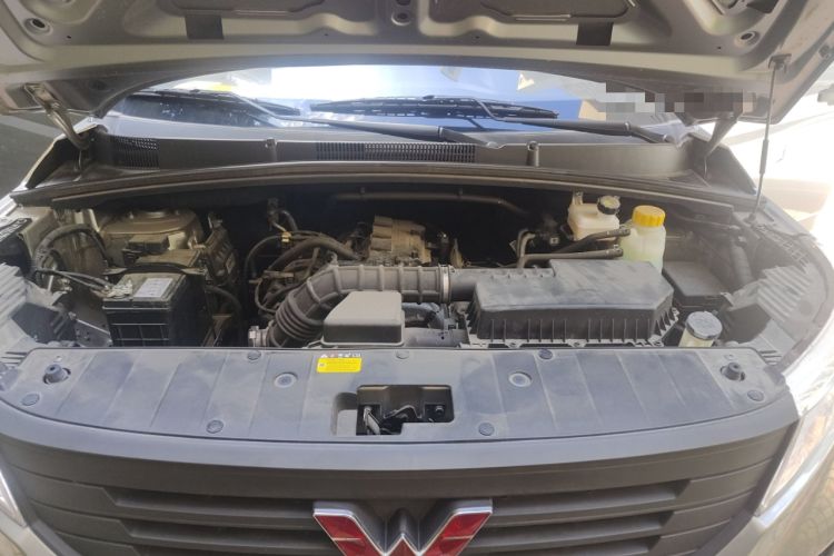 Used Wuling Hongguang PLUS 2020 1.5L Manual Standard Edition 5 Seats Engine Bay