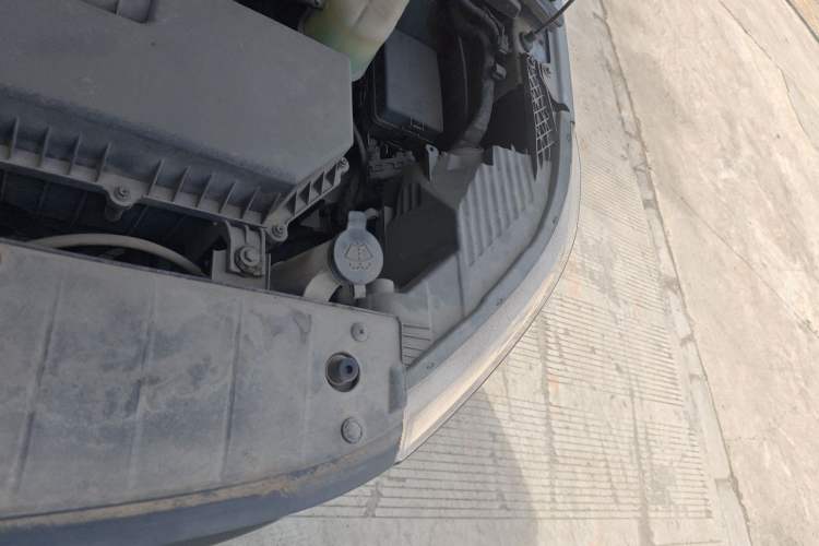 Used Wuling Hongguang PLUS 2020 1.5L Manual Standard Edition 5 Seats Engine Bay Left