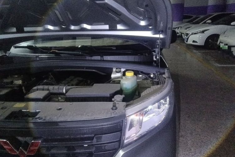 Used Wuling Hongguang PLUS 2020 1.5L Manual Standard Edition 5 Seats Engine Bay Left