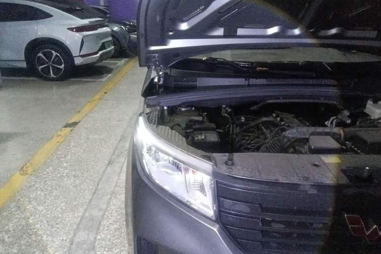 Used Wuling Hongguang PLUS 2020 1.5L Manual Standard Edition 5 Seats Engine Bay Right