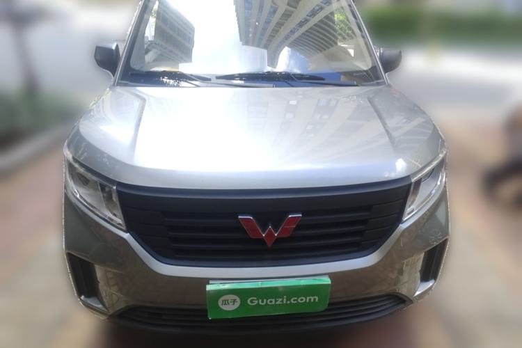 Used Wuling Hongguang PLUS 2020 1.5L Manual Standard Edition 5 Seats Exterior 1
