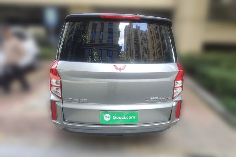 Used Wuling Hongguang PLUS 2020 1.5L Manual Standard Edition 5 Seats Exterior 4