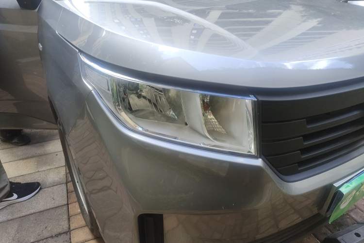 Used Wuling Hongguang PLUS 2020 1.5L Manual Standard Edition 5 Seats Exterior 6