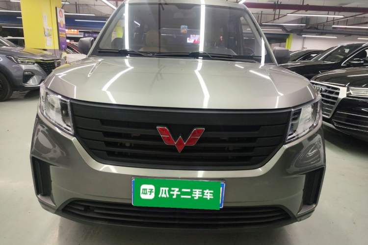 Used Wuling Hongguang PLUS 2020 1.5L Manual Standard Edition 5 Seats Front