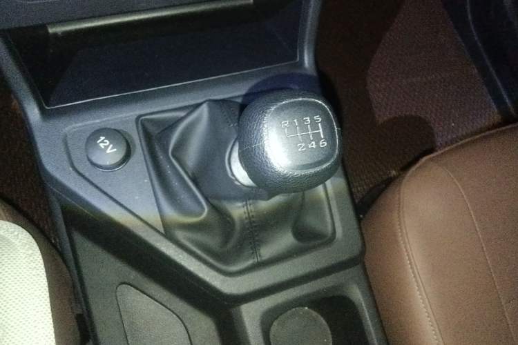 Used Wuling Hongguang PLUS 2020 1.5L Manual Standard Edition 5 Seats Gear Lever