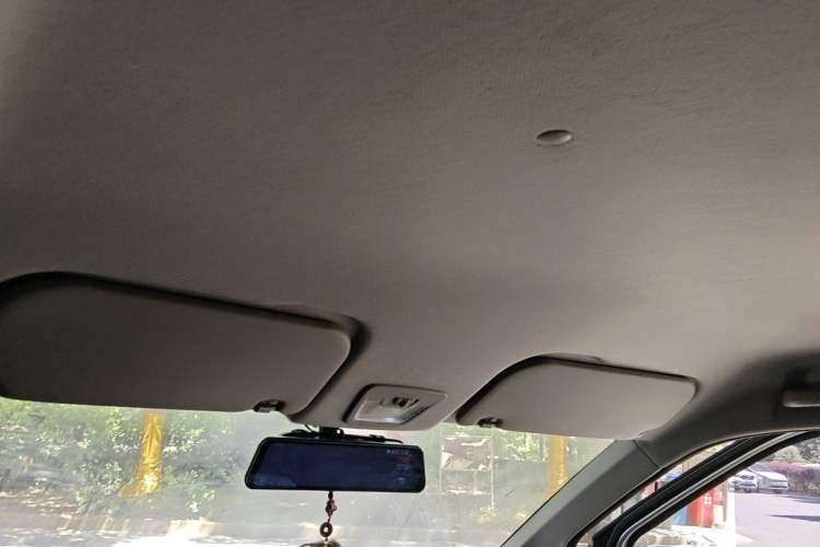 Used Wuling Hongguang PLUS 2020 1.5L Manual Standard Edition 5 Seats Headliner