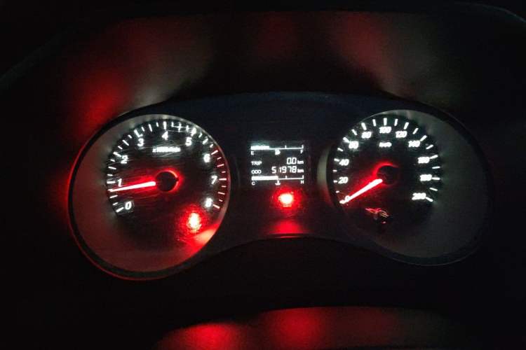 Used Wuling Hongguang PLUS 2020 1.5L Manual Standard Edition 7-Seater Instrument Cluster