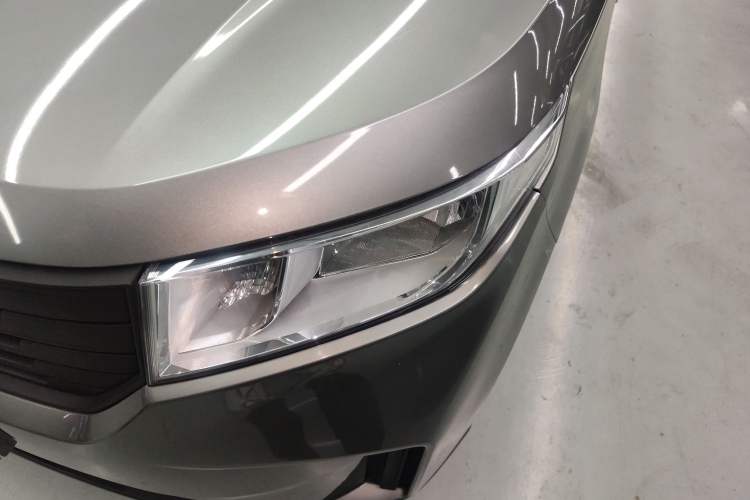 Used Wuling Hongguang PLUS 2020 1.5L Manual Standard Edition 5 Seats Left Front Headlight