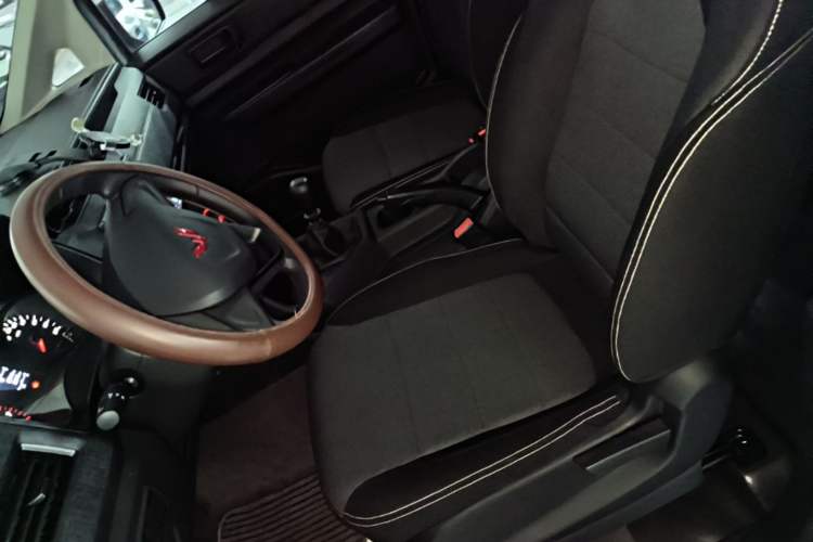 Used Wuling Hongguang PLUS 2020 1.5L Manual Standard Edition 5 Seats Left Front Seat