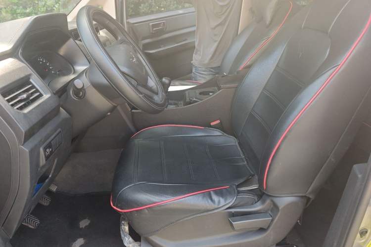 Used Wuling Hongguang PLUS 2020 1.5L Manual Standard Edition 5 Seats Left Front Seat