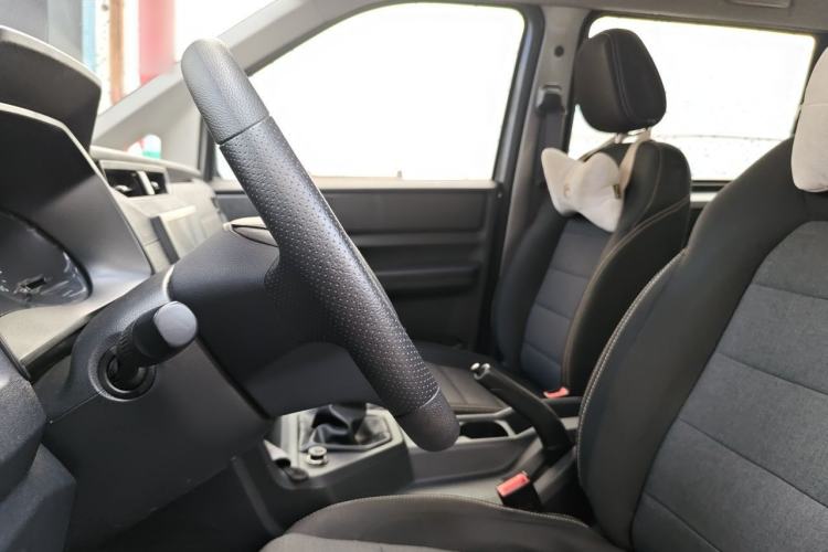 Used Wuling Hongguang PLUS 2020 1.5L Manual Standard Edition 7-Seater Left Front Seat