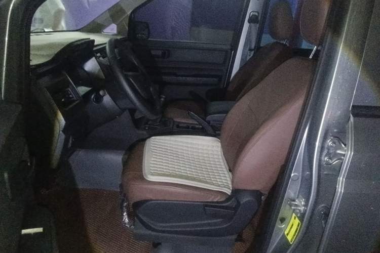 Used Wuling Hongguang PLUS 2020 1.5L Manual Standard Edition 5 Seats Left Front Seat