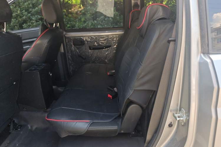 Used Wuling Hongguang PLUS 2020 1.5L Manual Standard Edition 5 Seats Left Rear Seat