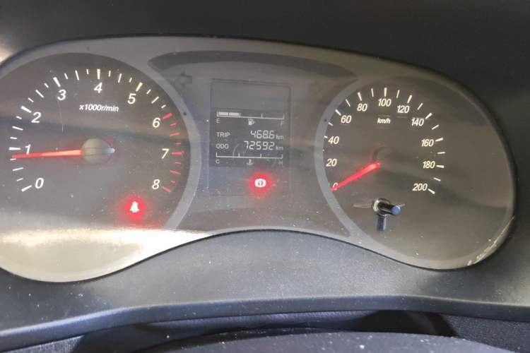 Used Wuling Hongguang PLUS 2020 1.5L Manual Standard Edition 5 Seats Odometer Close Up
