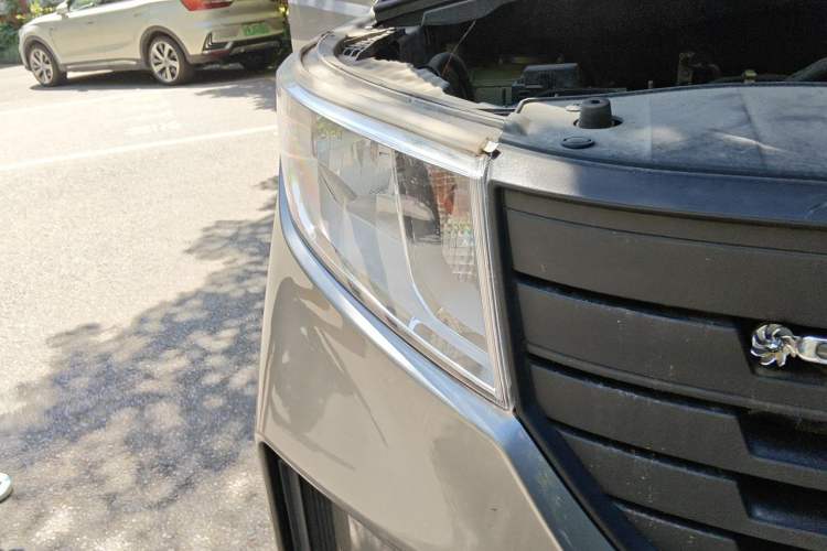 Used Wuling Hongguang PLUS 2020 1.5L Manual Standard Edition 5 Seats Right Front Headlight