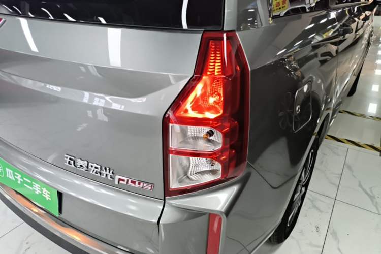 Used Wuling Hongguang PLUS 2020 1.5L Manual Standard Edition 5 Seats Right Rear Taillight