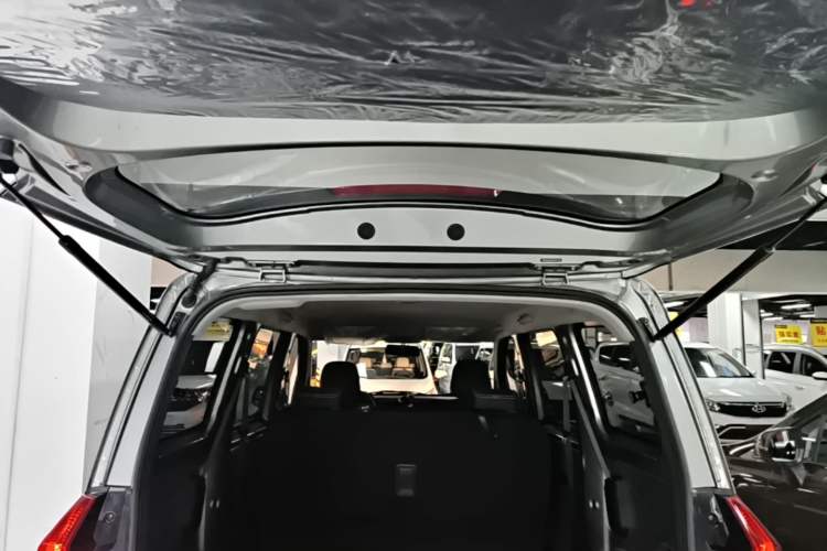 Used Wuling Hongguang PLUS 2020 1.5L Manual Standard Edition 5 Seats Trunk