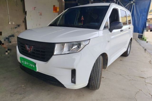 Used Wuling Hongguang PLUS 2020 1.5L Manual Standard Edition 5 Seats