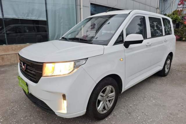 Used Wuling Hongguang PLUS 2020 1.5L Manual Comfort 7-Seater