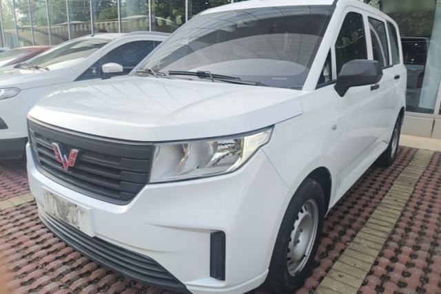 Used Wuling Hongguang PLUS 2020 1.5L Manual Standard Edition 5 Seats