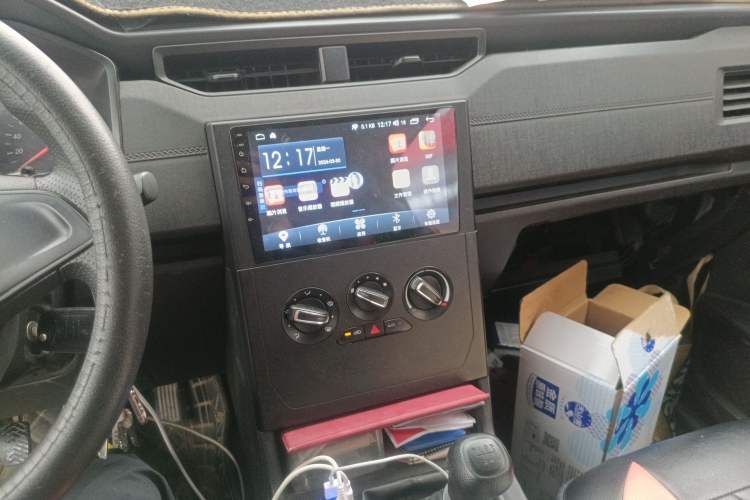 Used Wuling Hongguang PLUS 2020 1.5L Manual Standard Edition 7-Seater Audio And AC Panel