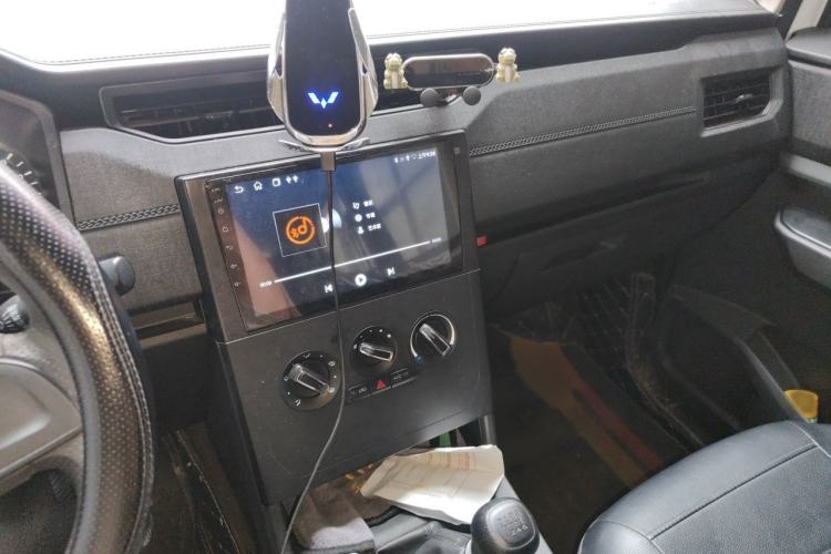 Used Wuling Hongguang PLUS 2020 1.5L Manual Standard Edition 5 Seats Audio And AC Panel