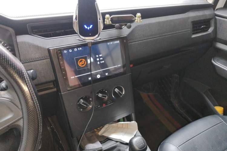 Used Wuling Hongguang PLUS 2020 1.5L Manual Standard Edition 5 Seats Audio And AC Panel