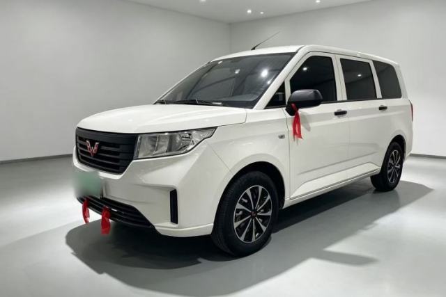Used Wuling Hongguang PLUS 2020 1.5L Manual Standard Edition 5 Seats