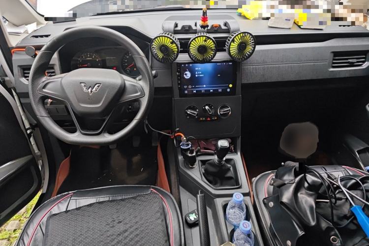 Used Wuling Hongguang PLUS 2020 1.5L Manual Standard Edition 5 Seats Center Console