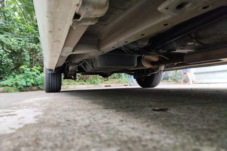 Used Wuling Hongguang PLUS 2020 1.5L Manual Standard Edition 7-Seater Chassis Front Right