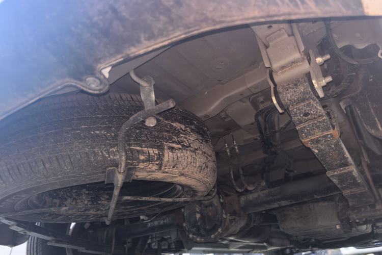 Used Wuling Hongguang PLUS 2020 1.5L Manual Comfort 7-Seater Chassis Rear Right