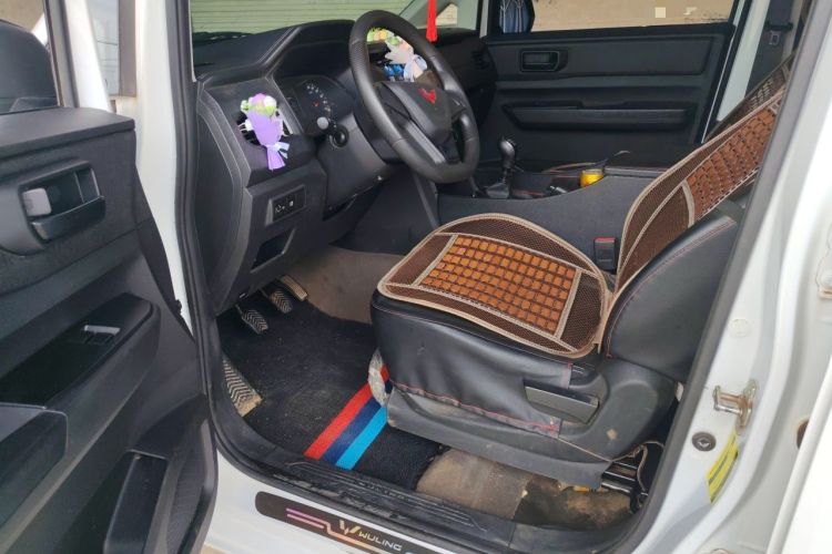 Used Wuling Hongguang PLUS 2020 1.5L Manual Standard Edition 5 Seats Driver Seat
