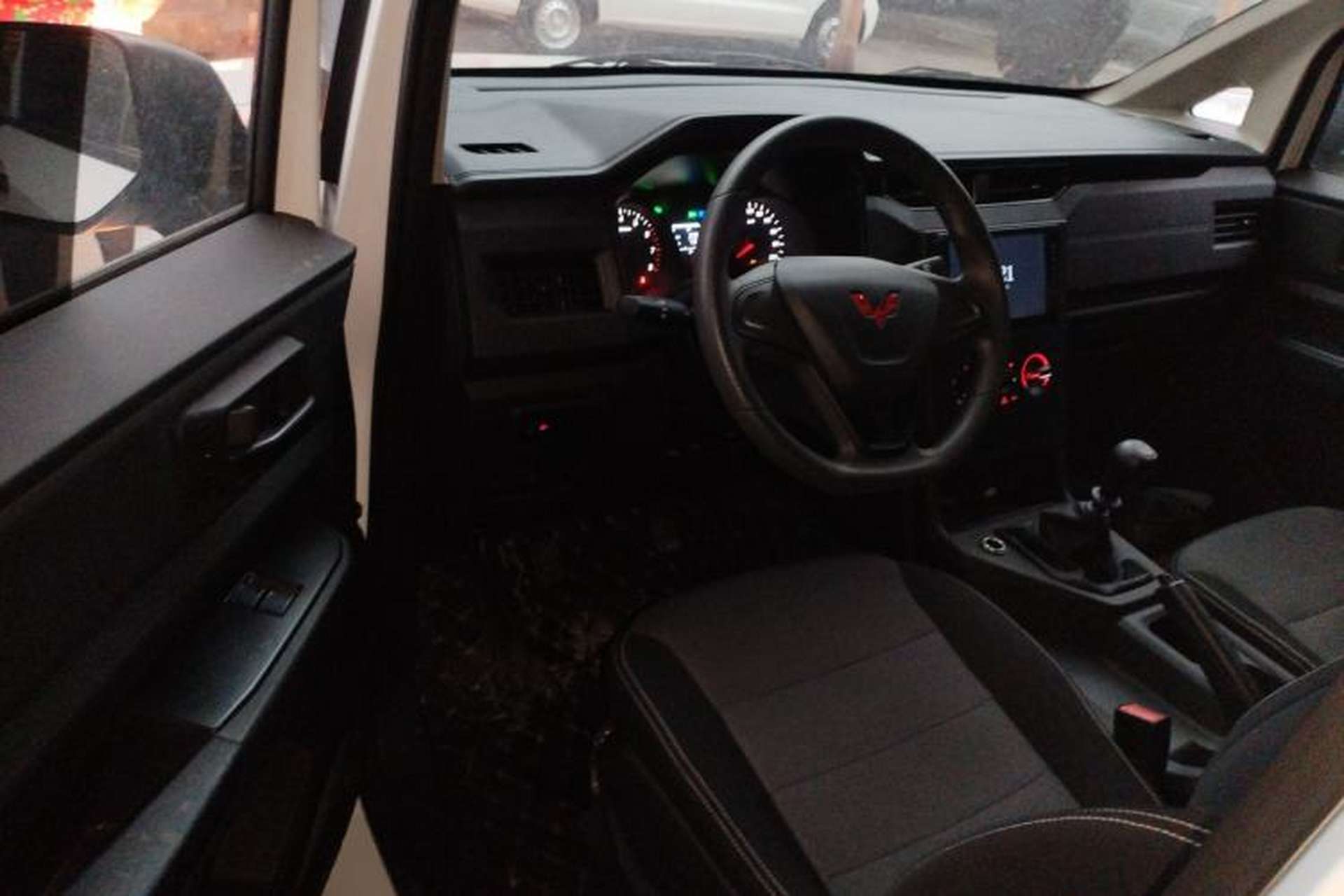 Used Wuling Hongguang PLUS 2020 1.5L Manual Standard Edition 5 Seats Driver Seat