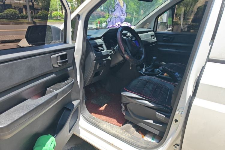 Used Wuling Hongguang PLUS 2020 1.5L Manual Standard Edition 5 Seats Driver Seat