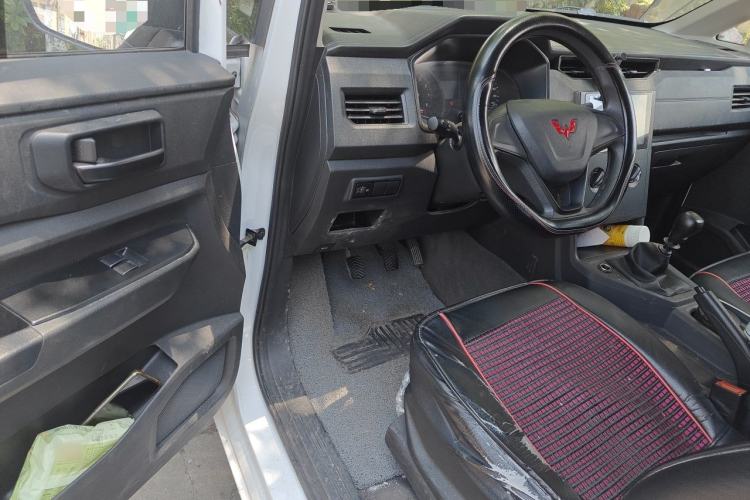 Used Wuling Hongguang PLUS 2020 1.5L Manual Standard Edition 5 Seats Driver Seat