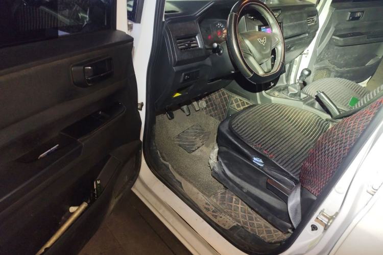 Used Wuling Hongguang PLUS 2020 1.5L Manual Standard Edition 5 Seats Driver Seat