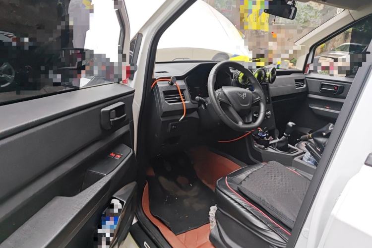 Used Wuling Hongguang PLUS 2020 1.5L Manual Standard Edition 5 Seats Driver Seat