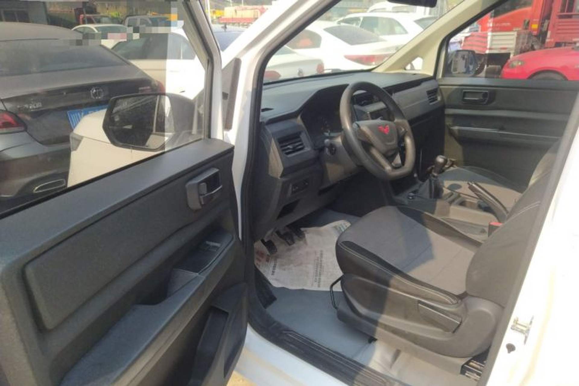 Used Wuling Hongguang PLUS 2020 1.5L Manual Standard Edition 7-Seater Driver Seat