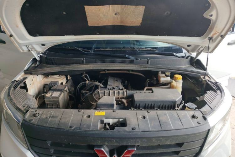 Used Wuling Hongguang PLUS 2020 1.5L Manual Standard Edition 5 Seats Engine Bay