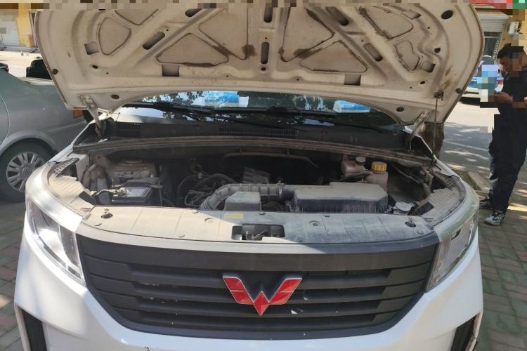 Used Wuling Hongguang PLUS 2020 1.5L Manual Standard Edition 7-Seater Engine Bay