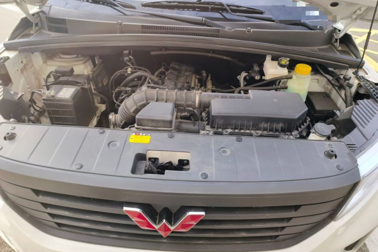 Used Wuling Hongguang PLUS 2020 1.5L Manual Standard Edition 5 Seats Engine Bay