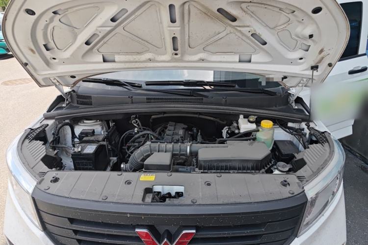 Used Wuling Hongguang PLUS 2020 1.5L Manual Standard Edition 7-Seater Engine Bay