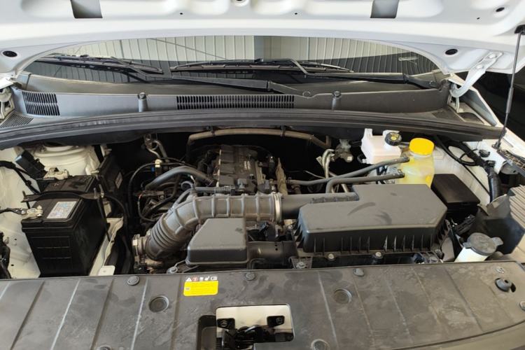Used Wuling Hongguang PLUS 2020 1.5L Manual Standard Edition 5 Seats Engine Bay