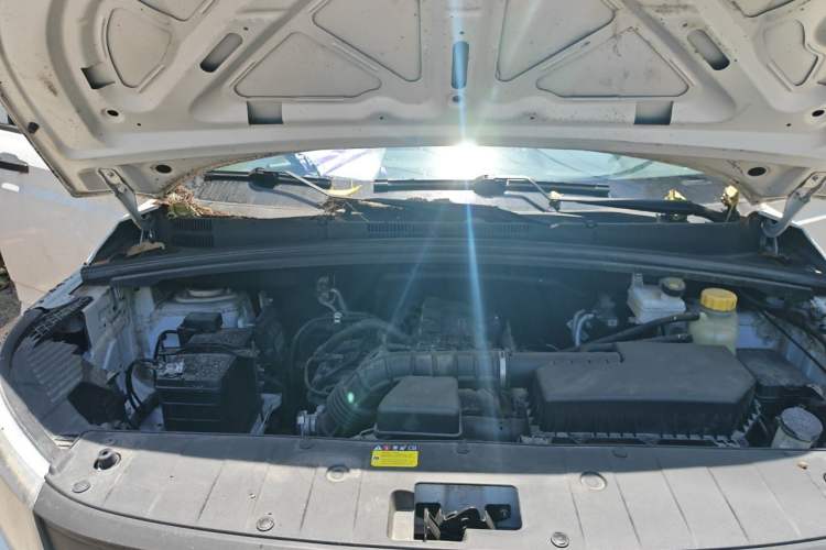 Used Wuling Hongguang PLUS 2020 1.5L Manual Standard Edition 5 Seats Engine Bay
