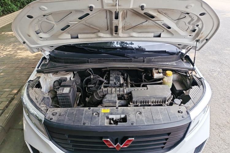 Used Wuling Hongguang PLUS 2020 1.5L Manual Standard Edition 5 Seats Engine Bay