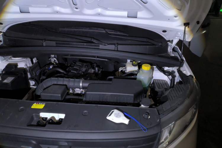 Used Wuling Hongguang PLUS 2020 1.5L Manual Standard Edition 5 Seats Engine Bay Left
