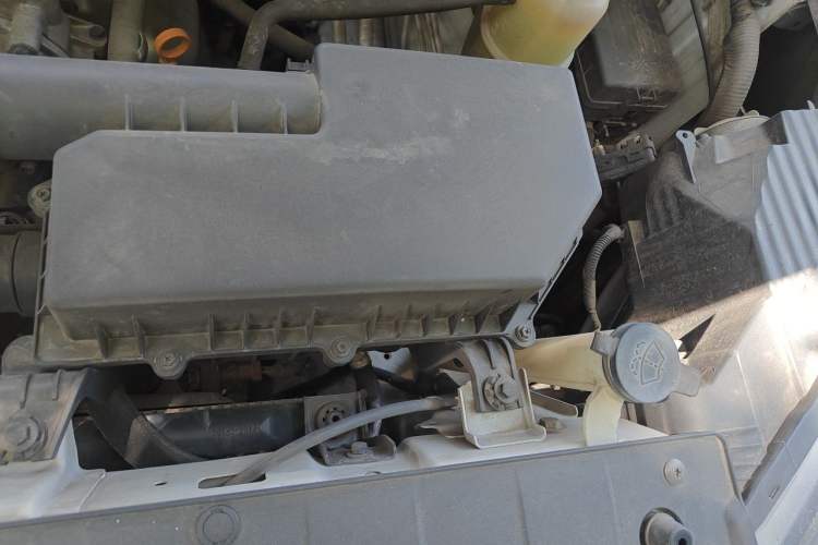 Used Wuling Hongguang PLUS 2020 1.5L Manual Standard Edition 5 Seats Engine Bay Left