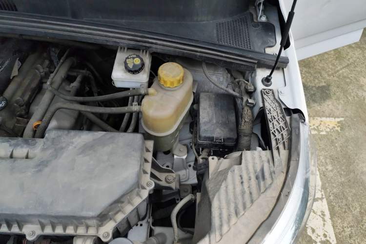 Used Wuling Hongguang PLUS 2020 1.5L Manual Standard Edition 7-Seater Engine Bay Left