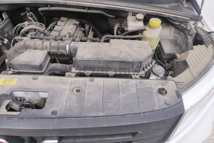 Used Wuling Hongguang PLUS 2020 1.5L Manual Standard Edition 5 Seats Engine Bay Left