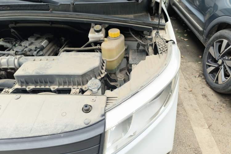 Used Wuling Hongguang PLUS 2020 1.5L Manual Standard Edition 5 Seats Engine Bay Left